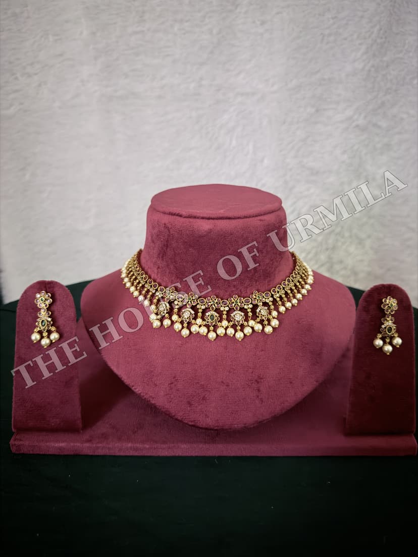 KAANTI - Scalloped Jadau Choker with Pearl Drops