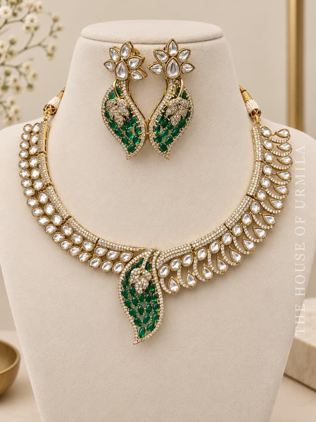 SHREYASI — Kundan Paisley Emerald Bridal Necklace Set